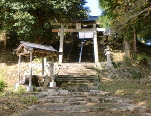 三屋神社(500x383).jpg
