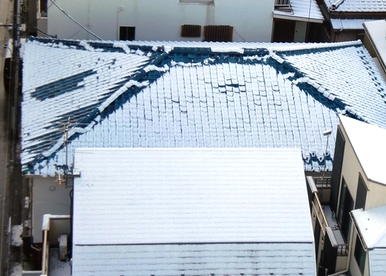屋根の雪.jpg