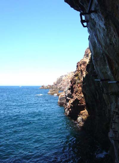 03 三段壁洞窟.jpg